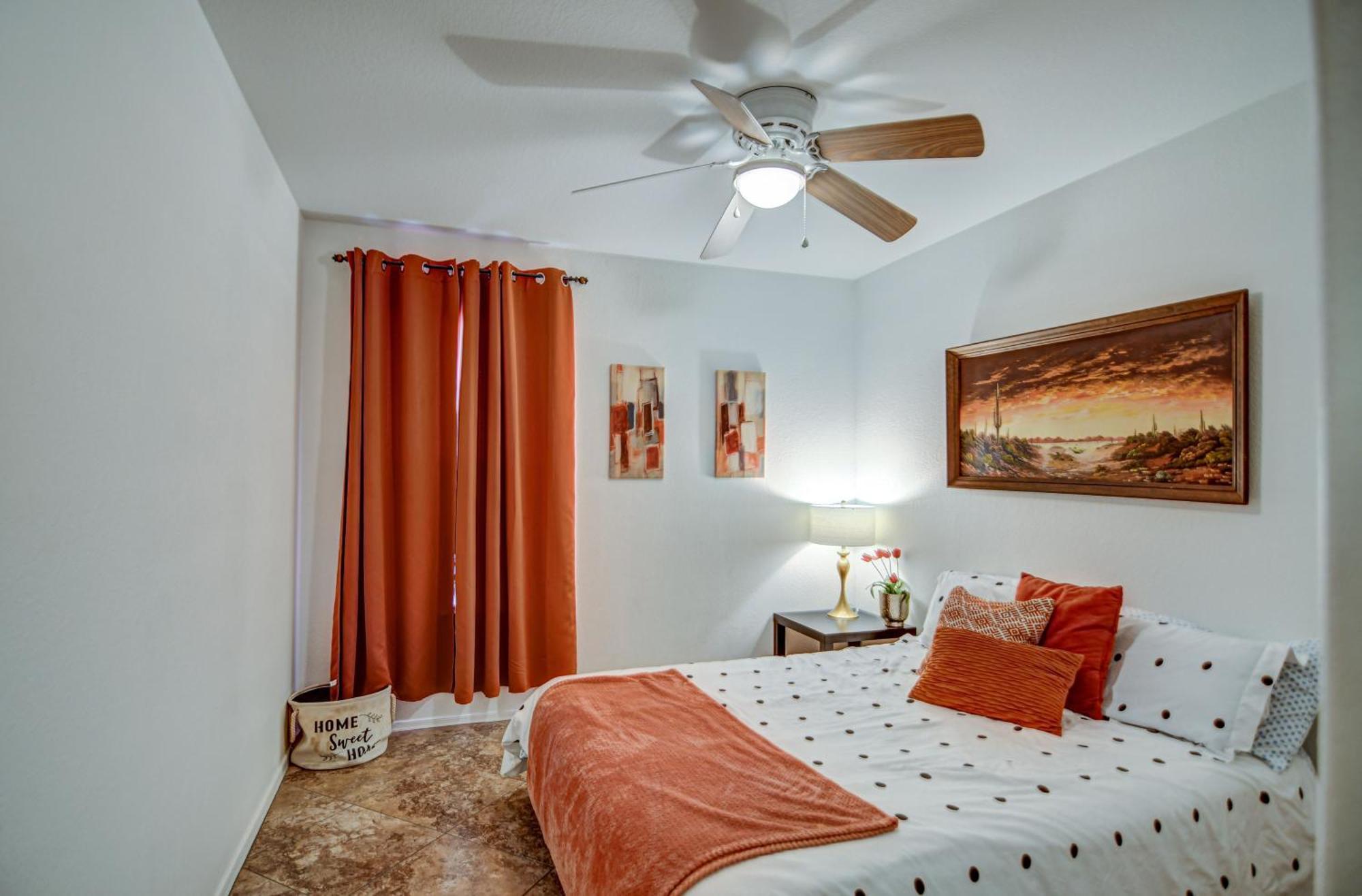 הוילה Route 66 Oasis In Downtown Gilbert With Heated Pool & Mini Golf מראה חיצוני תמונה