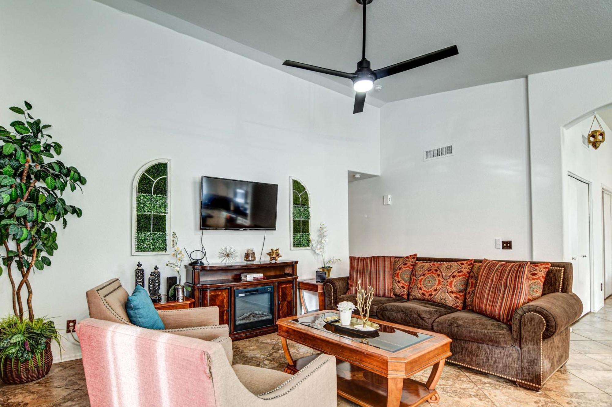 הוילה Route 66 Oasis In Downtown Gilbert With Heated Pool & Mini Golf מראה חיצוני תמונה