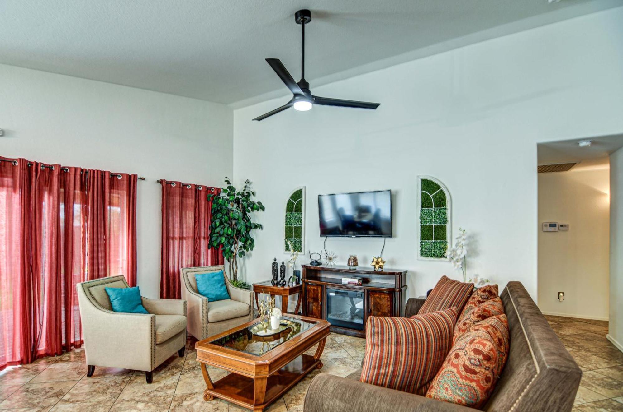 הוילה Route 66 Oasis In Downtown Gilbert With Heated Pool & Mini Golf מראה חיצוני תמונה